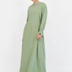 Green maxi dress